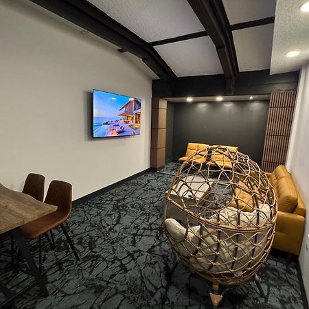 Marine Inn Пауэлл-Ривер Экстерьер фото