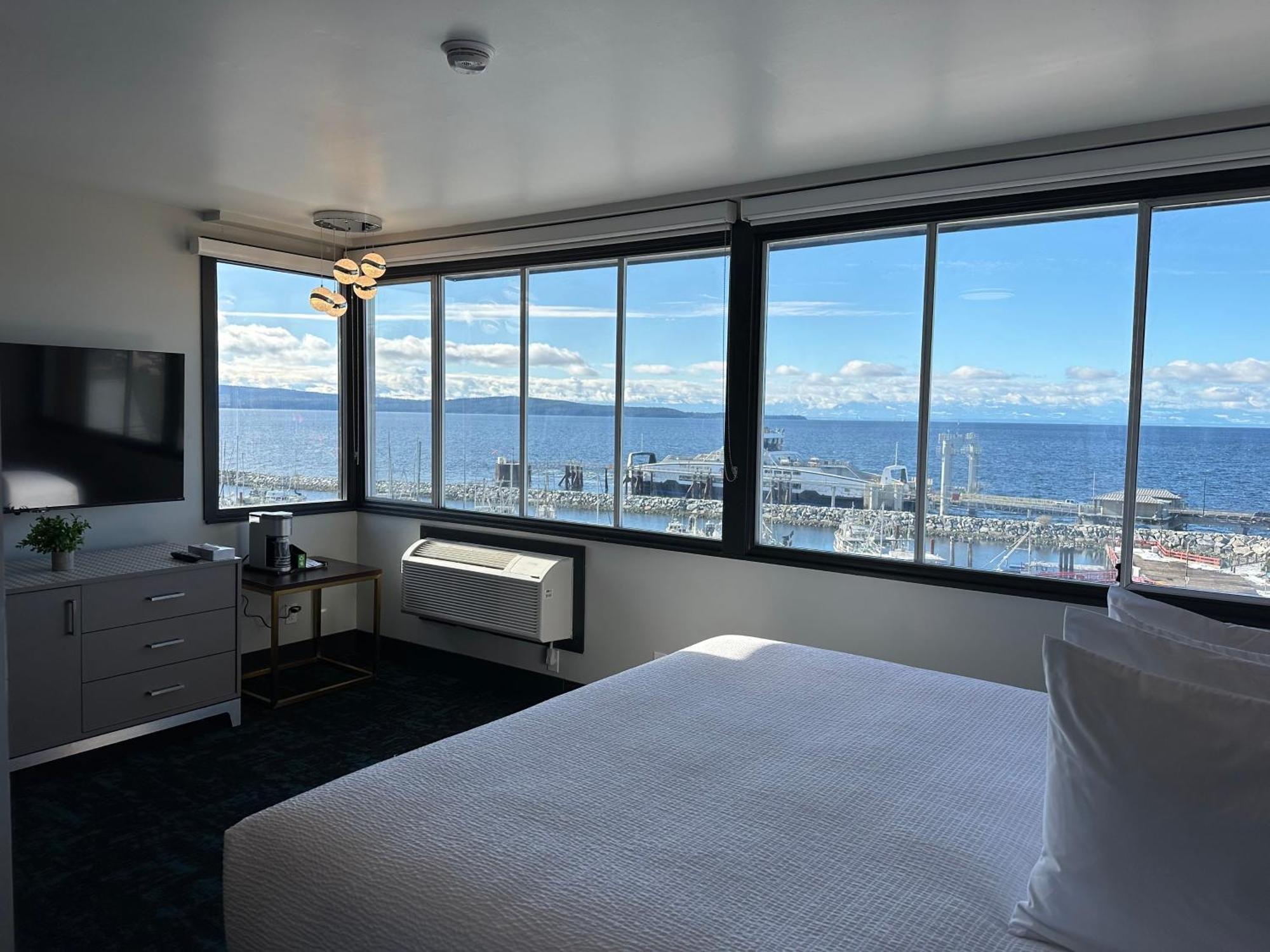 Marine Inn Пауэлл-Ривер Экстерьер фото