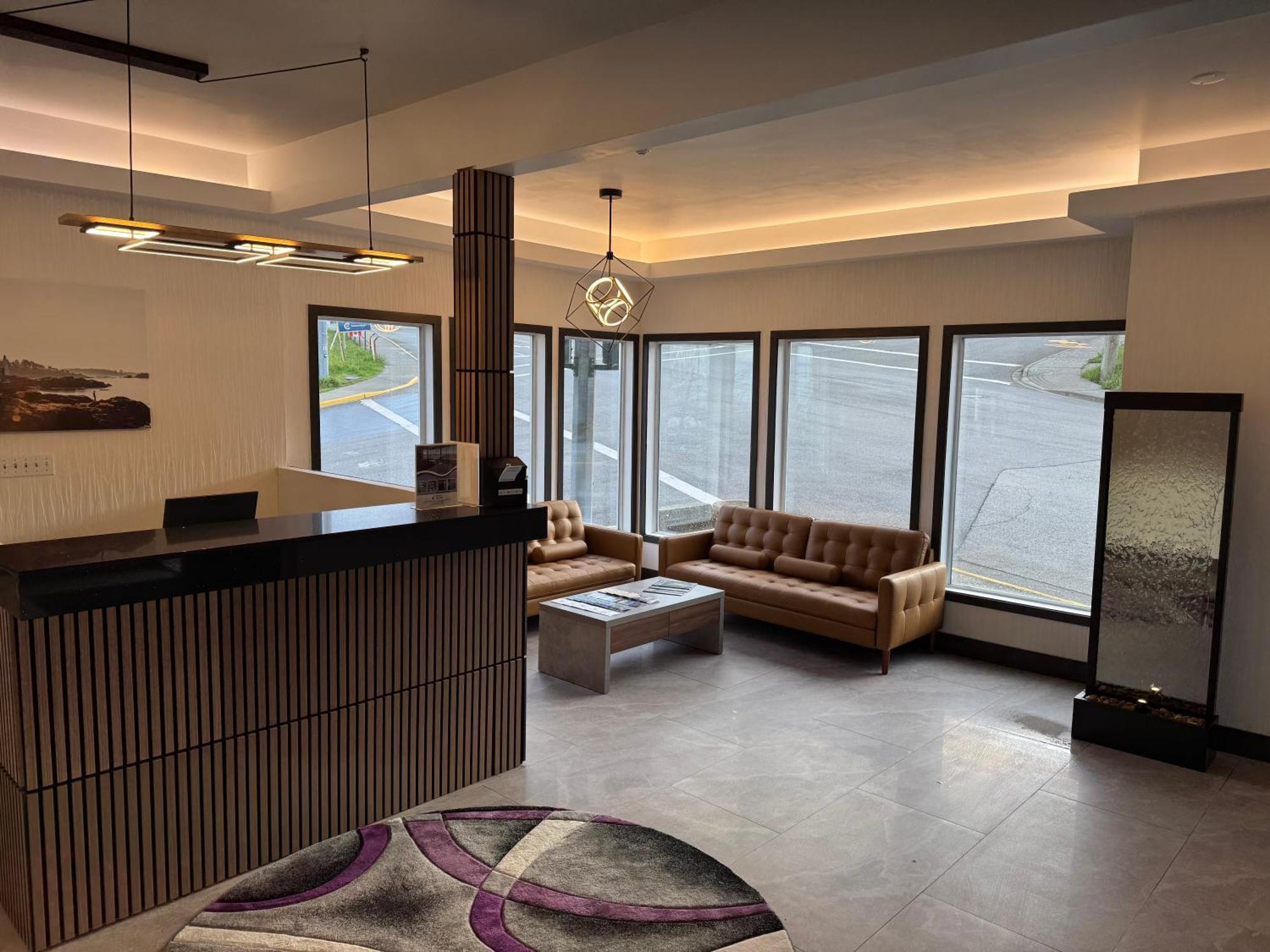 Marine Inn Пауэлл-Ривер Экстерьер фото